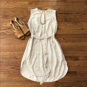 Gap button down dress with tie waist, side pockets